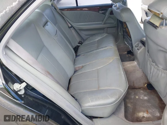 ✅ 1999 Mercedes-Benz E 320 • VIN: WDBJF65H9XA765795 • Лот: 42610202. Опубліковано раніше на IAAI з пробігом Не вказано. Безкоштовний доступ до архіву аукціонних продажів зі США та докладний звіт про історію автомобіля на DreamBid. Зображення 8.