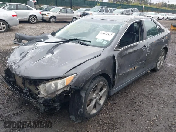 ✅ 2013 Toyota Camry SE • VIN: 4T1BK1FK7DU526024 • Lot: 45002527. Wystawiony na IAAI z przebiegiem 160 164 mil. Bezpłatny archiwum sprzedaży aukcyjnych z USA i szczegółowy raport historii pojazdu na DreamBid. Zdjęcie 2.