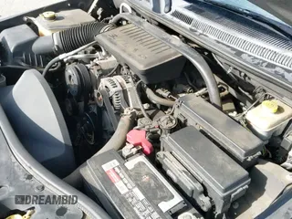 ✅ 2006 Jeep Commander • VIN: 1J8HG48K56C124311 • Lot: 41587020. Wystawiony na IAAI z przebiegiem 100 234 mil. Bezpłatny archiwum sprzedaży aukcyjnych z USA i szczegółowy raport historii pojazdu na DreamBid. Zdjęcie 19.