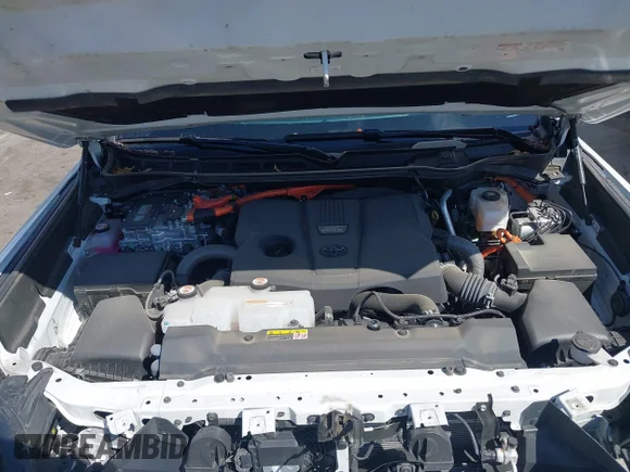 ✅ 2024 Toyota Sequoia SR5 • VIN: 7SVAAABA1RX041177 • Lot: 42994509. Listed on IAAI with 18,114 mi. Free auction sales archive from the USA and detailed vehicle history report at DreamBid. Image 10.