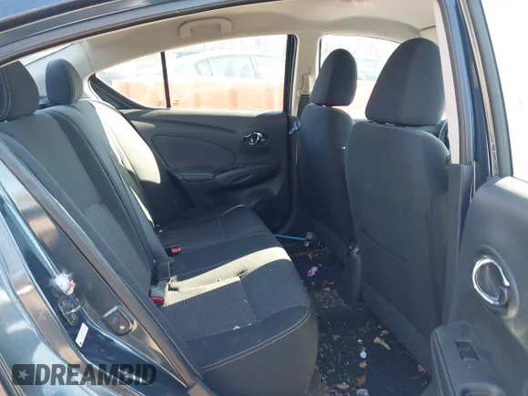 ✅ 2015 Nissan Versa S • VIN: 3N1CN7AP7FL918135 • Lot: 44197231. Wystawiony na IAAI z przebiegiem 141 049 mil. Bezpłatny archiwum sprzedaży aukcyjnych z USA i szczegółowy raport historii pojazdu na DreamBid. Zdjęcie 8.