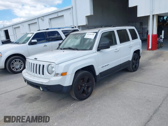 ✅ 2015 Jeep Patriot Altitude • VIN: 1C4NJPBA8FD219906 • Lot: 44926346. Wystawiony na IAAI z przebiegiem 145 461 mil. Bezpłatny archiwum sprzedaży aukcyjnych z USA i szczegółowy raport historii pojazdu na DreamBid. Zdjęcie 6.