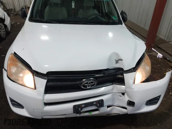 ✅ 2010 Toyota RAV4 • VIN: JTMBF4DV9AD035392 • Lot: 43572330. Wystawiony na IAAI z przebiegiem 81 112 mil. Bezpłatny archiwum sprzedaży aukcyjnych z USA i szczegółowy raport historii pojazdu na DreamBid. Zdjęcie 10.