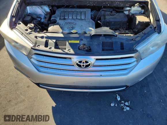 ✅ 2011 Toyota Highlander Limited • VIN: 5TDDK3EH1BS062180 • Lot: 72733965. Wystawiony na Copart z przebiegiem 256 733 mil. Bezpłatny archiwum sprzedaży aukcyjnych z USA i szczegółowy raport historii pojazdu na DreamBid. Zdjęcie 12.