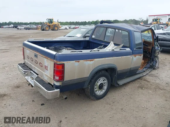 ✅ 1993 Dodge Dakota • VIN: 1B7FL23X7PS145198 • Лот: 42014116. Опубліковано раніше на IAAI з пробігом 151 018 миль. Безкоштовний доступ до архіву аукціонних продажів зі США та докладний звіт про історію автомобіля на DreamBid. Зображення 4.