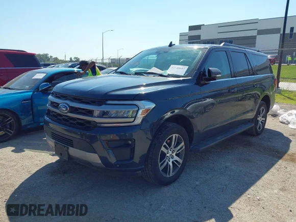 ✅ 2024 Ford Expedition Max XLT • VIN: 1FMJK1H84REA46053 • Lot: 43340687. Listed on IAAI with 44,388 mi. Free auction sales archive from the USA and detailed vehicle history report at DreamBid. Image 2.
