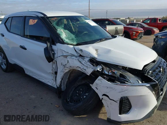 ✅ 2021 Nissan Kicks S • VIN: 3N1CP5BV7ML529021 • Лот: 44032042. Опубліковано раніше на IAAI з пробігом 22 740 миль. Безкоштовний доступ до архіву аукціонних продажів зі США та докладний звіт про історію автомобіля на DreamBid. Зображення 6.