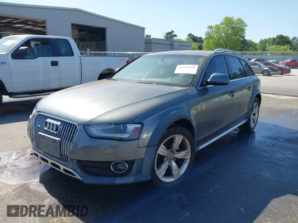 ✅ 2013 Audi allroad A4 Premium Plus • VIN: WA1UFAFL3DA082422 • Лот: 44914628. Опубліковано раніше на IAAI з пробігом 155 894 миль. Безкоштовний доступ до архіву аукціонних продажів зі США та докладний звіт про історію автомобіля на DreamBid. Зображення 2.