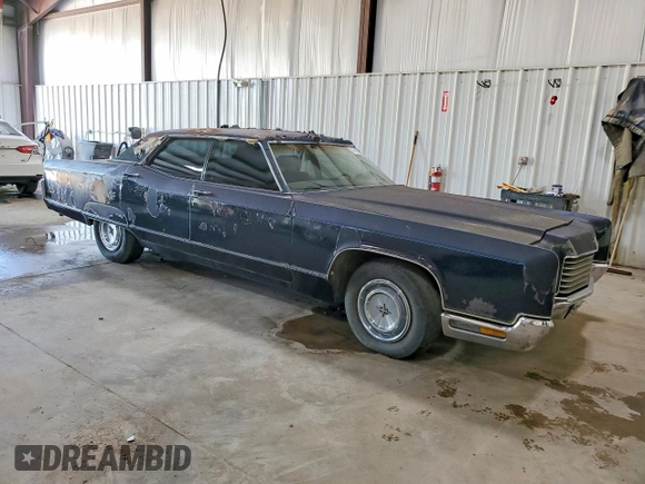 ✅ 1971 LINCOLN CONTINENTL CONTINENTAL • VIN: 1Y82A862447 • Lot: 56156136. Listed on Copart with 6,050 mi. Free auction sales archive from the USA and detailed vehicle history report at DreamBid. Image 4.