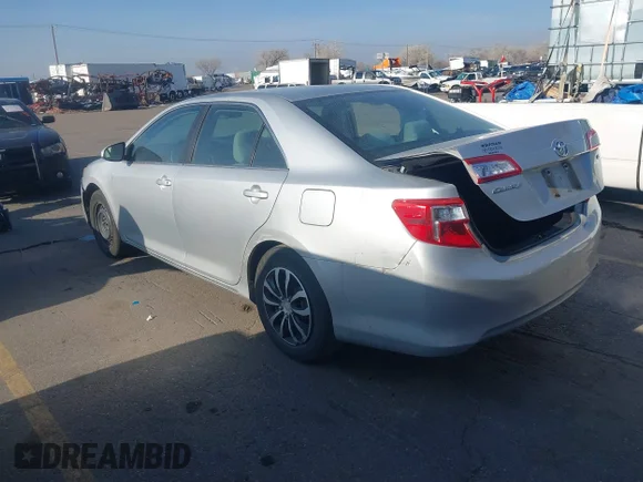 ✅ 2012 Toyota Camry LE • VIN: 4T4BF1FK9CR201013 • Лот: 44160319. Опубліковано раніше на IAAI з пробігом 164 937 миль. Безкоштовний доступ до архіву аукціонних продажів зі США та докладний звіт про історію автомобіля на DreamBid. Зображення 3.
