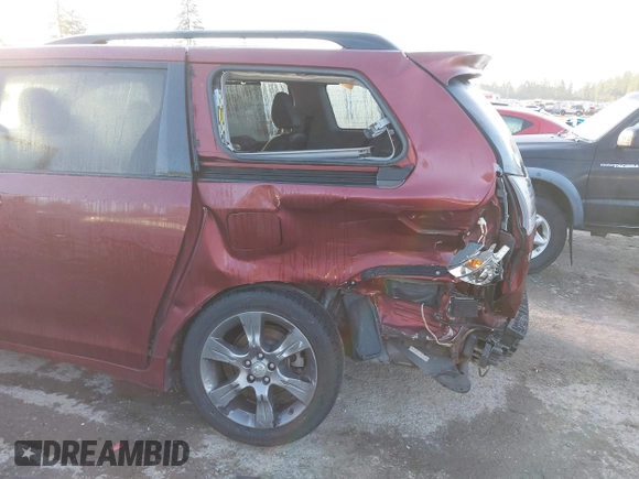 ✅ 2016 Toyota Sienna SE • VIN: 5TDXK3DC1GS754823 • Lot: 44332513. Wystawiony na IAAI z przebiegiem 124 318 mil. Bezpłatny archiwum sprzedaży aukcyjnych z USA i szczegółowy raport historii pojazdu na DreamBid. Zdjęcie 6.