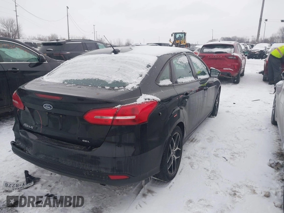 ✅ 2017 Ford Focus SEL • VIN: 1FADP3H25HL303070 • Lot: 44319737. Wystawiony na IAAI z przebiegiem 163 866 mil. Bezpłatny archiwum sprzedaży aukcyjnych z USA i szczegółowy raport historii pojazdu na DreamBid. Zdjęcie 4.