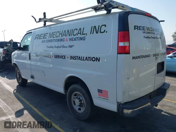 ✅ 2018 Chevrolet Express Cargo • VIN: 1GCWGAFP3J1343798 • Лот: 40219592. Опубликован ранее на IAAI с пробегом 121 288 миль. Бесплатный доступ к архиву аукционных продаж из США и подробный отчёт об истории автомобиля на DreamBid. Изображение 3.