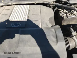 ✅ 2017 Land Rover Discovery HSE Luxury • VIN: SALRHBBV0HA019215 • Лот: 90936015. Опубликован ранее на Copart с пробегом 115 884 миль. Бесплатный доступ к архиву аукционных продаж из США и подробный отчёт об истории автомобиля на DreamBid. Изображение 14.