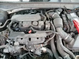 ✅ 2020 Hyundai Sonata Limited • VIN: 5NPEH4J24LH015338 • Lot: 68069945. Listed on Copart with 99,757 mi. Free auction sales archive from the USA and detailed vehicle history report at DreamBid. Image 14.