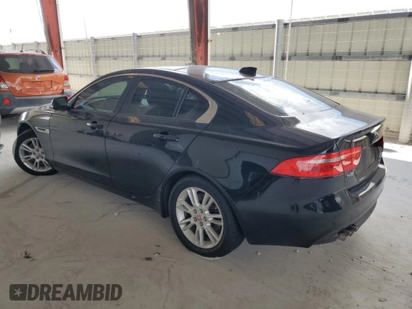 ✅ 2018 Jaguar XE 20d Premium • VIN: SAJAJ4FN5JCP22058 • Lot: 55049165. Wystawiony na Copart z przebiegiem 92 408 mil. Bezpłatny archiwum sprzedaży aukcyjnych z USA i szczegółowy raport historii pojazdu na DreamBid. Zdjęcie 2.