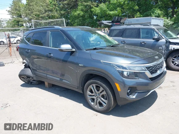 ✅ 2021 Kia Seltos S • VIN: KNDEUCAA2M7092471 • Лот: 45310884. Опубліковано раніше на IAAI з пробігом 67 645 миль. Безкоштовний доступ до архіву аукціонних продажів зі США та докладний звіт про історію автомобіля на DreamBid. Зображення 1.