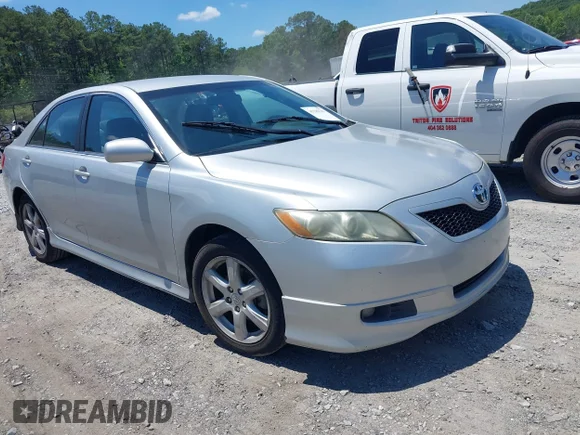 ✅ 2007 Toyota Camry XLE • VIN: 4T1BK46K27U551595 • Лот: 45289389. Опубликован ранее на IAAI с пробегом 135 769 миль. Бесплатный доступ к архиву аукционных продаж из США и подробный отчёт об истории автомобиля на DreamBid. Изображение 1.