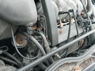 ✅ 1998 Lincoln Continental • VIN: 1LNFM97V2WY738814 • Lot: 41992844. Listed on IAAI with 147,066 mi. Free auction sales archive from the USA and detailed vehicle history report at DreamBid. Image 12.