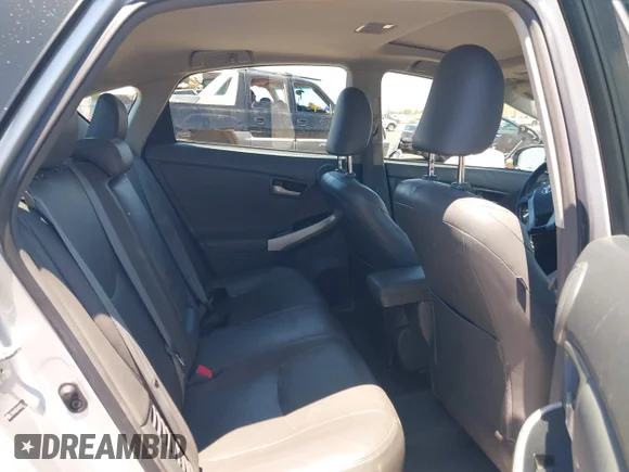 ✅ 2010 Toyota Prius V • VIN: JTDKN3DU4A0020052 • Лот: 45486231. Опубліковано раніше на IAAI з пробігом 268 803 миль. Безкоштовний доступ до архіву аукціонних продажів зі США та докладний звіт про історію автомобіля на DreamBid. Зображення 8.