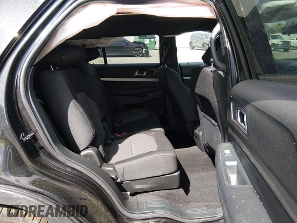 ✅ 2019 Ford Explorer XLT • VIN: 1FM5K7DH1KGB28813 • Lot: 44616003. Wystawiony na IAAI z przebiegiem 121 734 mil. Bezpłatny archiwum sprzedaży aukcyjnych z USA i szczegółowy raport historii pojazdu na DreamBid. Zdjęcie 8.