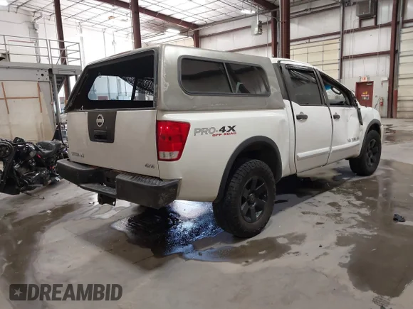✅ 2009 Nissan Titan XE • VIN: 1N6AA07C69N302472 • Lot: 45053536. Wystawiony na IAAI z przebiegiem 174 408 mil. Bezpłatny archiwum sprzedaży aukcyjnych z USA i szczegółowy raport historii pojazdu na DreamBid. Zdjęcie 4.