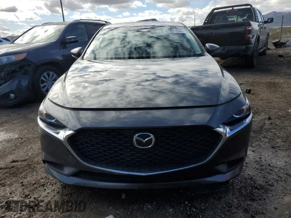 ✅ 2022 Mazda 3 Select • VIN: 3MZBPABL0NM314458 • Лот: 41897694. Опубликован ранее на Copart с пробегом 10 884 миль. Бесплатный доступ к архиву аукционных продаж из США и подробный отчёт об истории автомобиля на DreamBid. Изображение 5.