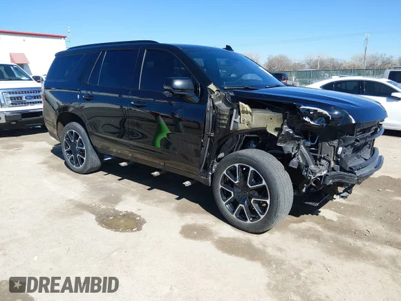✅ 2021 Chevrolet Tahoe RST • VIN: 1GNSKRKD7MR246186 • Lot: 44539647. Wystawiony na IAAI z przebiegiem 43 424 mil. Bezpłatny archiwum sprzedaży aukcyjnych z USA i szczegółowy raport historii pojazdu na DreamBid. Zdjęcie 1.