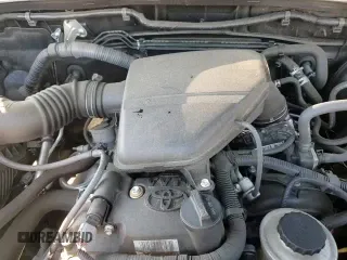 ✅ 2018 Toyota Tacoma SR • VIN: 5TFAX5GNXJX124655 • Lot: 87003545. Wystawiony na Copart z przebiegiem 125 184 mil. Bezpłatny archiwum sprzedaży aukcyjnych z USA i szczegółowy raport historii pojazdu na DreamBid. Zdjęcie 16.