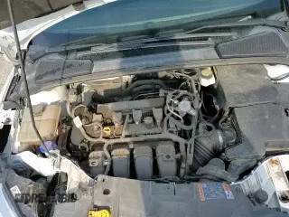 ✅ 2018 Ford Focus SE • VIN: 1FADP3K23JL316575 • Lot: 58700635. Wystawiony na Copart z przebiegiem 83 767 mil. Bezpłatny archiwum sprzedaży aukcyjnych z USA i szczegółowy raport historii pojazdu na DreamBid. Zdjęcie 13.