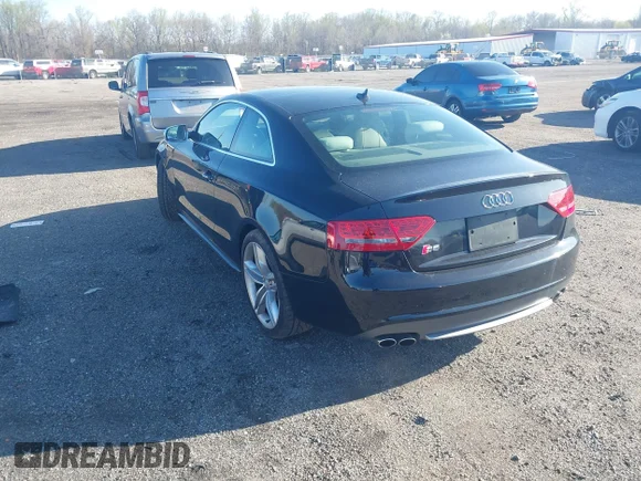 ✅ 2010 Audi S5 Premium Plus • VIN: WAUCVAFRXAA068776 • Лот: 41968939. Опубліковано раніше на IAAI з пробігом 73 013 миль. Безкоштовний доступ до архіву аукціонних продажів зі США та докладний звіт про історію автомобіля на DreamBid. Зображення 3.