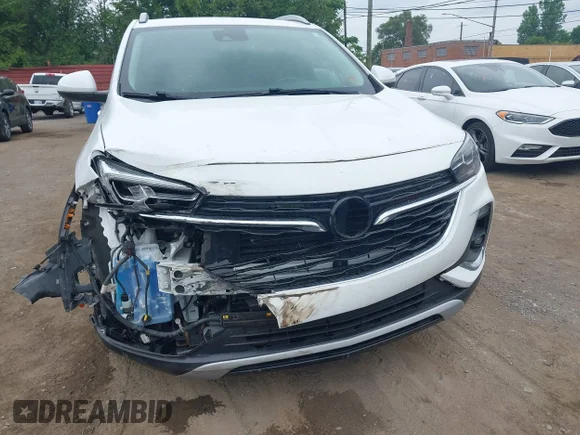 ✅ 2020 Buick Encore GX Essence • VIN: KL4MMFS27LB126415 • Lot: 45336969. Wystawiony na IAAI z przebiegiem 55 658 mil. Bezpłatny archiwum sprzedaży aukcyjnych z USA i szczegółowy raport historii pojazdu na DreamBid. Zdjęcie 6.
