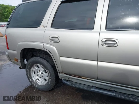 ✅ 2003 Chevrolet Tahoe Z71 • VIN: 1GNEK13Z23R310609 • Lot: 44993684. Wystawiony na IAAI z przebiegiem 285 953 mil. Bezpłatny archiwum sprzedaży aukcyjnych z USA i szczegółowy raport historii pojazdu na DreamBid. Zdjęcie 6.