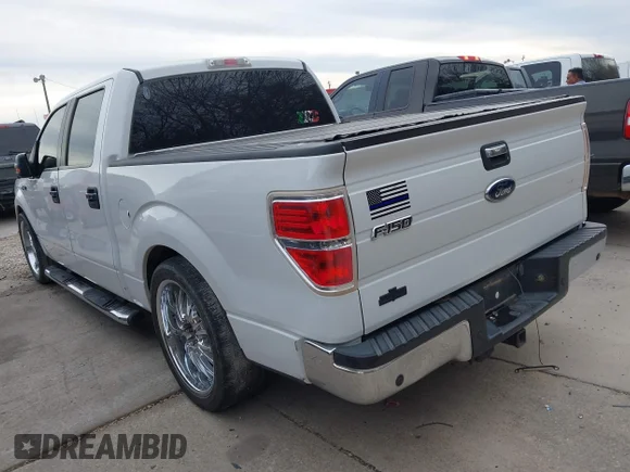 ✅ 2010 Ford F-150 XL • VIN: 1FTEW1C82AFA97633 • Лот: 44120392. Опубліковано раніше на IAAI з пробігом 129 783 миль. Безкоштовний доступ до архіву аукціонних продажів зі США та докладний звіт про історію автомобіля на DreamBid. Зображення 3.
