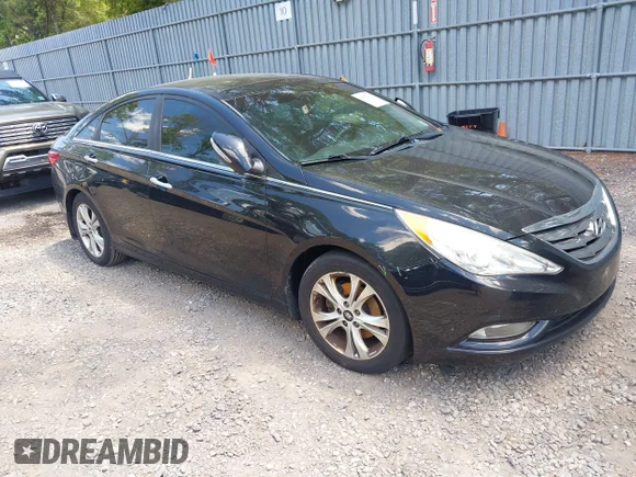 ✅ 2013 Hyundai Sonata Limited • VIN: 5NPEC4AC4DH698912 • Лот: 45273119. Опубликован ранее на IAAI с пробегом 99 293 миль. Бесплатный доступ к архиву аукционных продаж из США и подробный отчёт об истории автомобиля на DreamBid. Изображение 1.