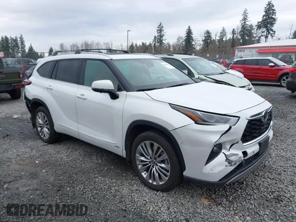 ✅ 2025 Toyota Highlander Hybrid Platinum • VIN: 5TDEBRCH0SS667723 • Лот: 44384401. Опубликован ранее на IAAI с пробегом 20 489 миль. Бесплатный доступ к архиву аукционных продаж из США и подробный отчёт об истории автомобиля на DreamBid. Изображение 1.