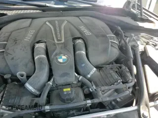 ✅ 2018 BMW 5 Series M550i xDrive • VIN: WBAJB9C54JB034746 • Lot: 71218435. Listed on Copart with 128,279 mi. Free auction sales archive from the USA and detailed vehicle history report at DreamBid. Image 13.