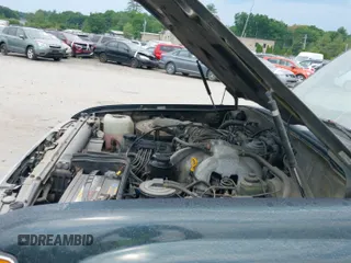 ✅ 1995 Toyota Land Cruiser • VIN: JT3DJ81W4S0101050 • Лот: 39669768. Опубликован ранее на IAAI с пробегом 232 279 миль. Бесплатный доступ к архиву аукционных продаж из США и подробный отчёт об истории автомобиля на DreamBid. Изображение 12.