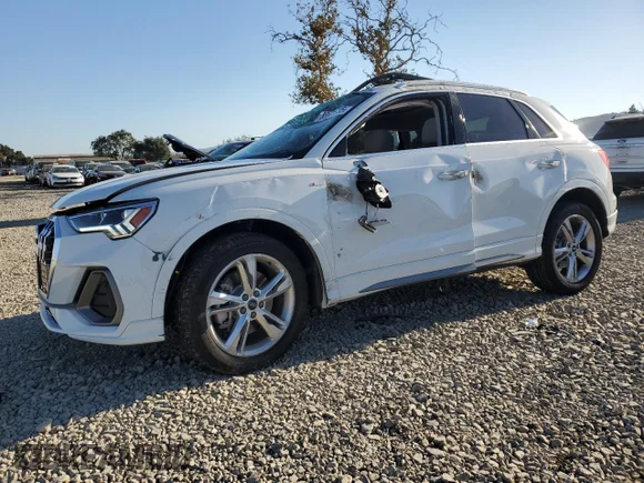 ✅ 2024 Audi Q3 S line Premium Plus • VIN: WA1EECF38R1076657 • Lot: 85571735. Wystawiony na Copart z przebiegiem 16 653 mil. Bezpłatny archiwum sprzedaży aukcyjnych z USA i szczegółowy raport historii pojazdu na DreamBid. Zdjęcie 1.