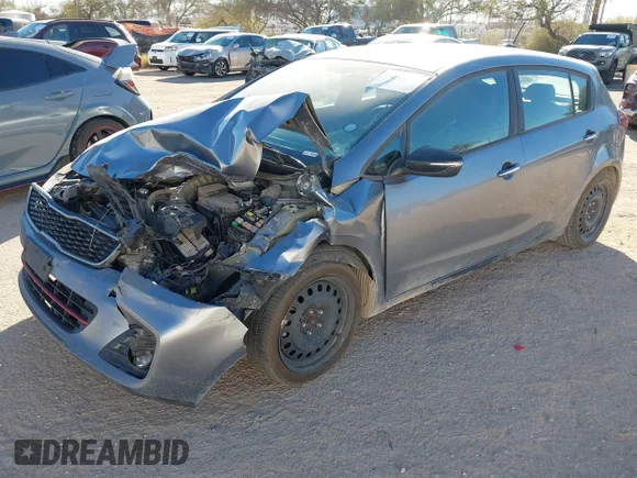 ✅ 2017 Kia Forte SX • VIN: 3KPFN5A38HE140561 • Лот: 44498787. Опубліковано раніше на IAAI з пробігом 98 158 миль. Безкоштовний доступ до архіву аукціонних продажів зі США та докладний звіт про історію автомобіля на DreamBid. Зображення 2.