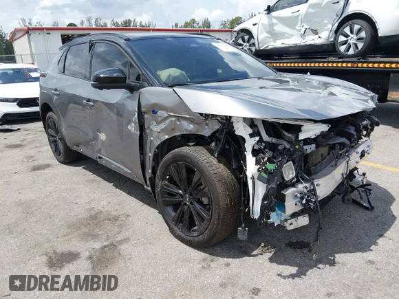 ✅ 2025 Subaru Solterra Premium • VIN: JTMABABA9SA093639 • Lot: 45061268. Wystawiony na IAAI z przebiegiem 8 408 mil. Bezpłatny archiwum sprzedaży aukcyjnych z USA i szczegółowy raport historii pojazdu na DreamBid. Zdjęcie 1.