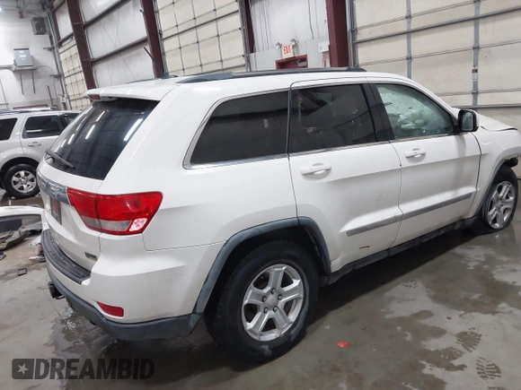 ✅ 2011 Jeep Grand Cherokee Laredo • VIN: 1J4RR4GG4BC660710 • Lot: 44994911. Wystawiony na IAAI z przebiegiem 160 342 mil. Bezpłatny archiwum sprzedaży aukcyjnych z USA i szczegółowy raport historii pojazdu na DreamBid. Zdjęcie 4.