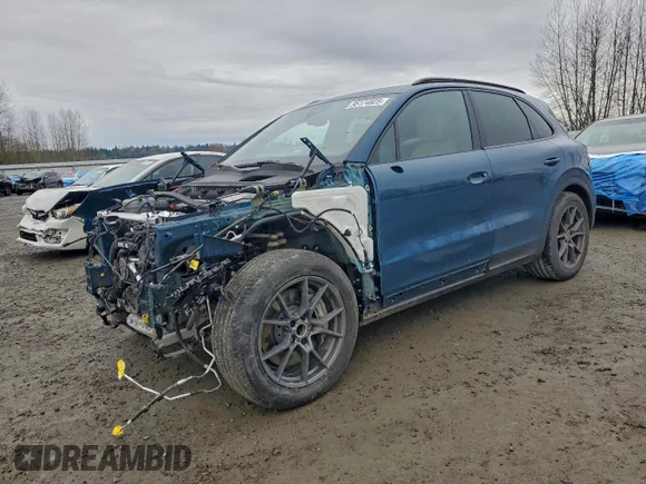 ✅ 2024 Porsche Cayenne • VIN: WP1AA2AY0RDA09819 • Лот: 95174825. Опубліковано раніше на Copart з пробігом 23 899 миль. Безкоштовний доступ до архіву аукціонних продажів зі США та докладний звіт про історію автомобіля на DreamBid. Зображення 1.