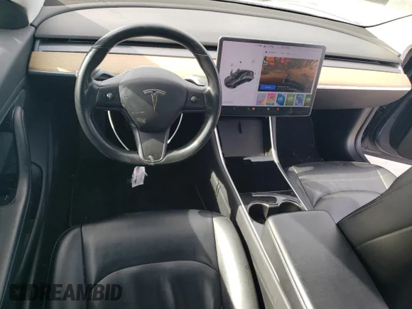 ✅ 2018 Tesla Model 3 Long Range Battery • VIN: 5YJ3E1EA1JF005183 • Lot: 41665294. Wystawiony na Copart z przebiegiem 70 437 mil. Bezpłatny archiwum sprzedaży aukcyjnych z USA i szczegółowy raport historii pojazdu na DreamBid. Zdjęcie 8.