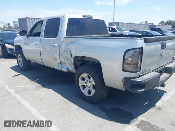 ✅ 2011 Chevrolet Silverado 1500 LS • VIN: 3GCPKREA4BG231187 • Лот: 45234317. Опубликован ранее на IAAI с пробегом 193 644 миль. Бесплатный доступ к архиву аукционных продаж из США и подробный отчёт об истории автомобиля на DreamBid. Изображение 3.