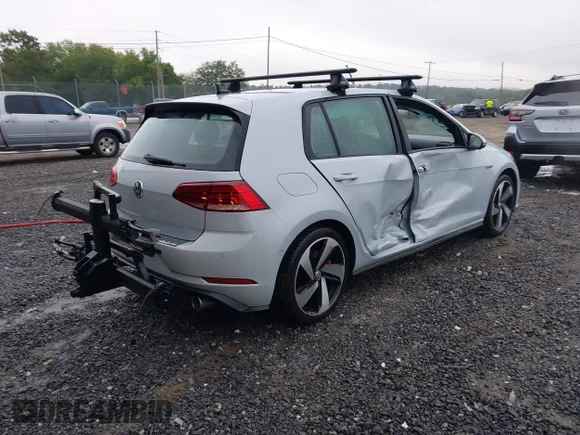 ✅ 2019 Volkswagen Golf GTI S • VIN: 3VW5T7AU4KM003097 • Лот: 43313954. Опубліковано раніше на IAAI з пробігом 58 653 миль. Безкоштовний доступ до архіву аукціонних продажів зі США та докладний звіт про історію автомобіля на DreamBid. Зображення 4.