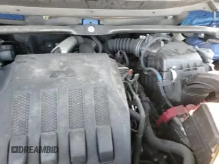 ✅ 2022 Mitsubishi Eclipse Cross SE • VIN: JA4ASWAA2NZ000331 • Lot: 87487955. Wystawiony na Copart z przebiegiem 64 813 mil. Bezpłatny archiwum sprzedaży aukcyjnych z USA i szczegółowy raport historii pojazdu na DreamBid. Zdjęcie 16.