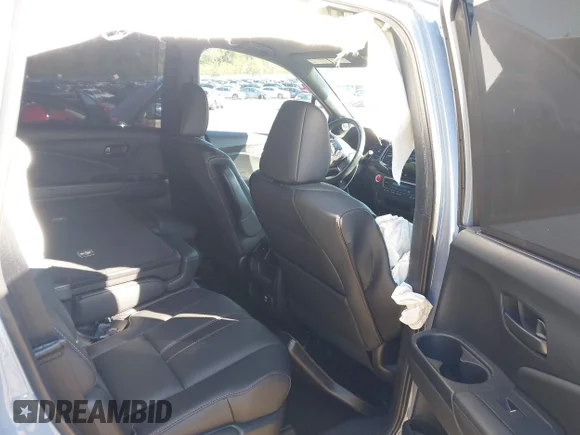 ✅ 2023 Honda Passport TrailSport • VIN: 5FNYF8H66PB014800 • Lot: 43448251. Wystawiony na IAAI z przebiegiem 37 765 mil. Bezpłatny archiwum sprzedaży aukcyjnych z USA i szczegółowy raport historii pojazdu na DreamBid. Zdjęcie 8.