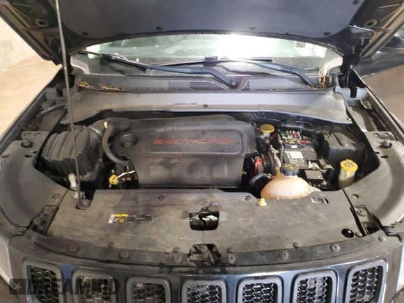 ✅ 2020 Jeep Compass Latitude • VIN: 3C4NJDBB9LT229289 • Лот: 51872306. Опубліковано раніше на Copart з пробігом 101 536 миль. Безкоштовний доступ до архіву аукціонних продажів зі США та докладний звіт про історію автомобіля на DreamBid. Зображення 12.