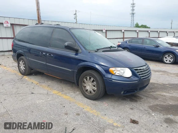 ✅ 2006 Chrysler Town & Country Limited • VIN: 2A8GP64L86R690508 • Lot: 45471188. Listed on IAAI with 198,401 mi. Free auction sales archive from the USA and detailed vehicle history report at DreamBid. Image 1.